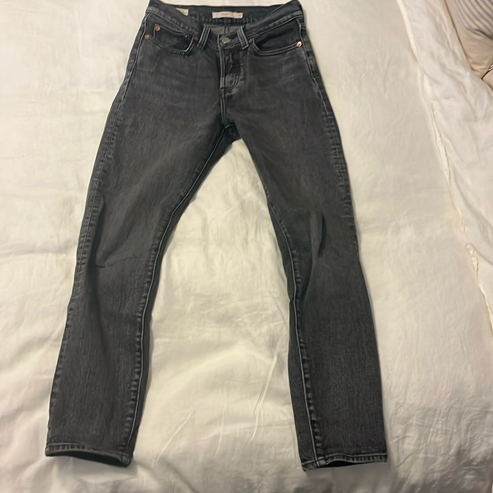 Levi’s Wedgie 24 Jeans in Grey, 26” Inseam